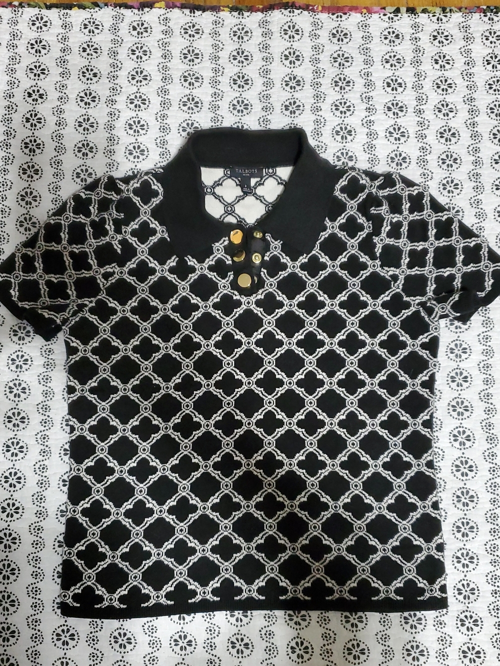 talbots black and white chain-link knit polo with gold snaps- size petite